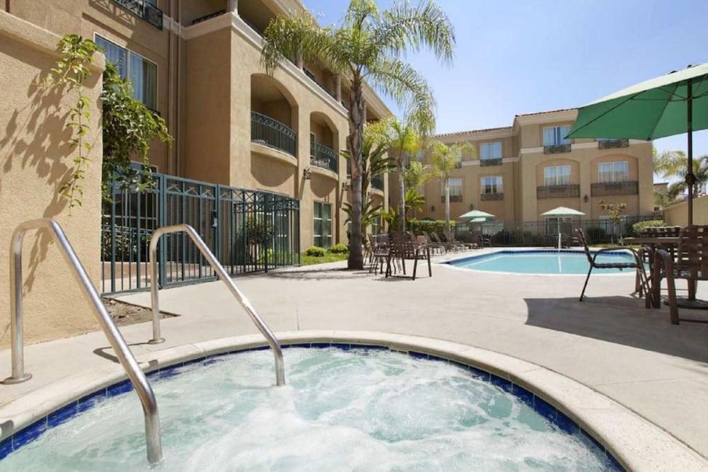 Hilton Garden Inn San Diego/Rancho Bernardo Poway Exterior photo