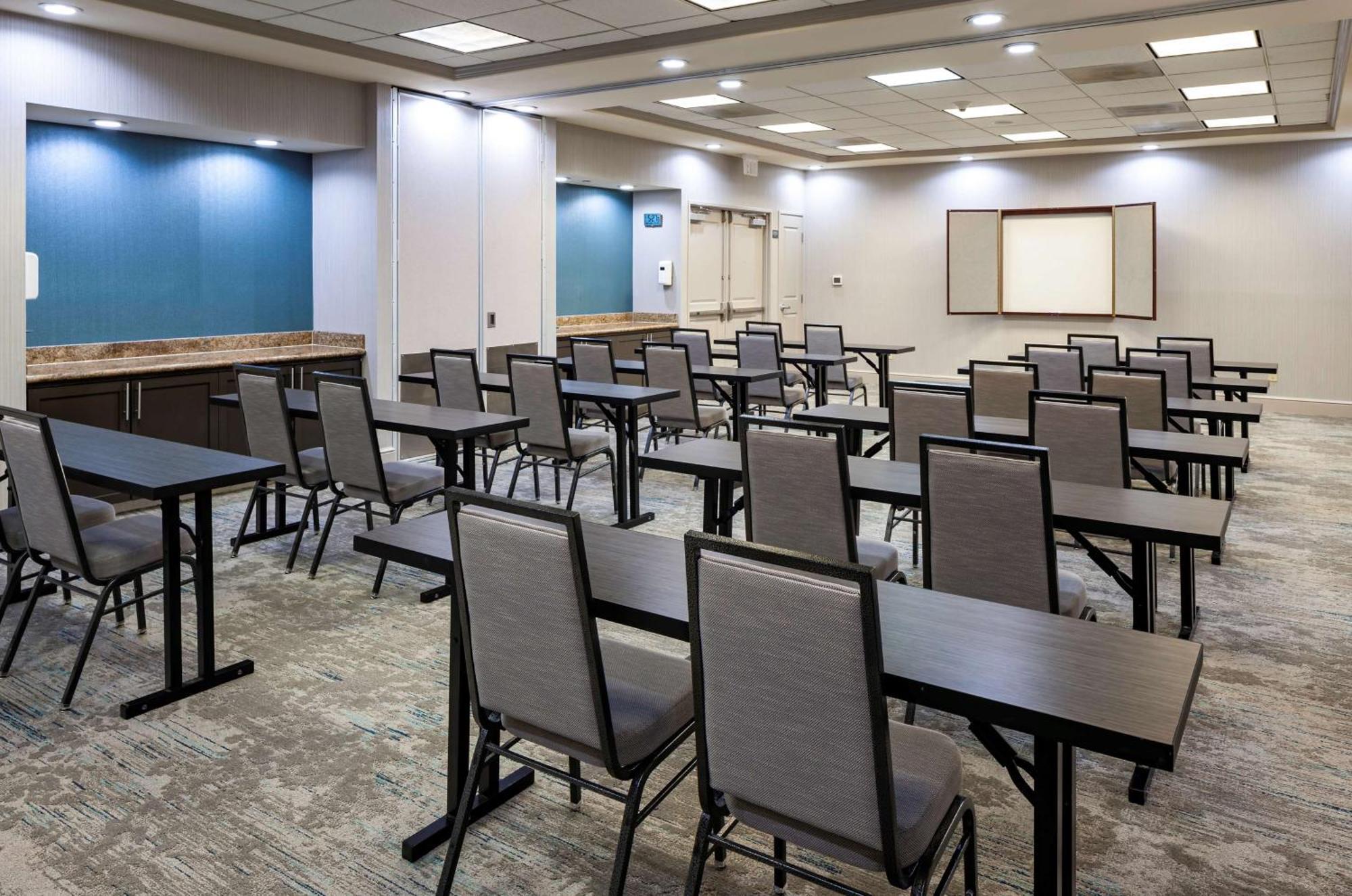 Hilton Garden Inn San Diego/Rancho Bernardo Poway Exterior photo