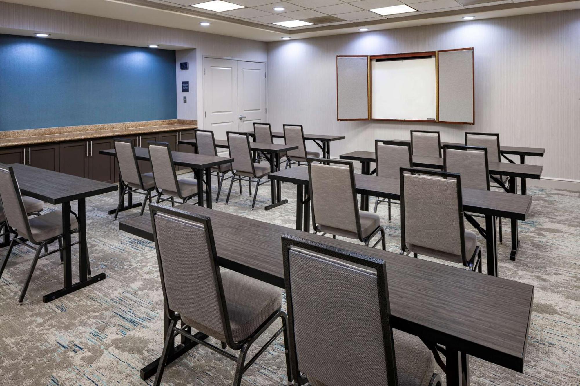 Hilton Garden Inn San Diego/Rancho Bernardo Poway Exterior photo